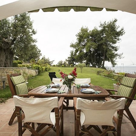Blue Crab, Beachfront House In Kalandra #Feelslikehome Hanioti Exterior foto